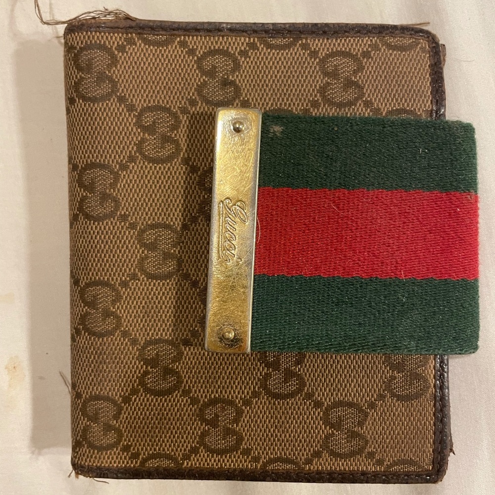 Gucci vintage wallet